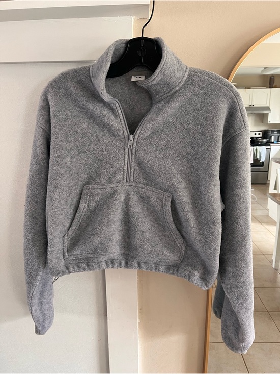 Aritzia Tops - Aritzia Gray Half-Zip Fleece Pullover Sweatshirt